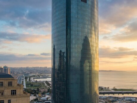 3-комн. новостройка - Насиминский  р. - 216.6 м²