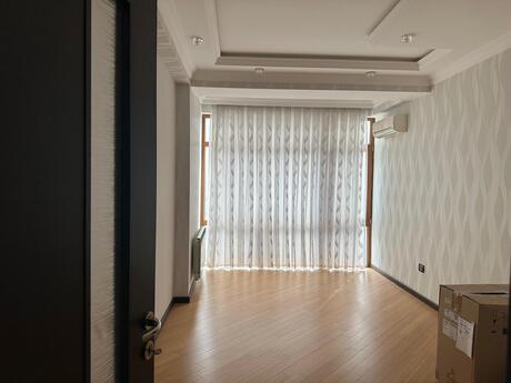4 otaqlı mənzil, 200 m², 28 May: 620 000 ₼ 5