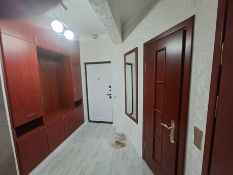 2 otaqlı köhnə tikili - Elmlər Akademiyası m. - 68 m²