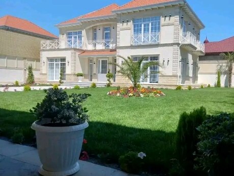 5 otaqlı həyət evi/bağ evi - Mərdəkan q. - 300 m²