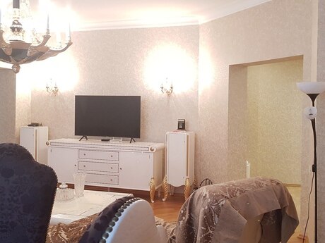 3-комнатная квартира, 170 м², 28 May: 574 000 ₼ 4