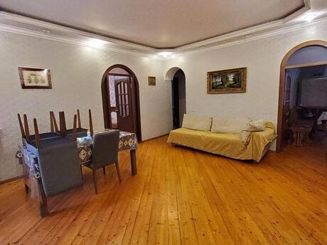 6 otaqlı həyət evi/bağ evi - Avtovağzal m. - 160 m²