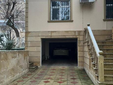 6 otaqlı həyət evi/bağ evi - Avtovağzal m. - 160 m²