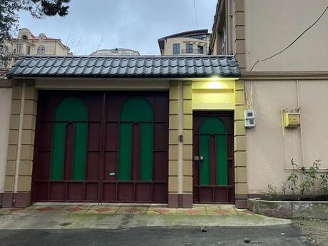 6 otaqlı həyət evi/bağ evi - Avtovağzal m. - 160 m²