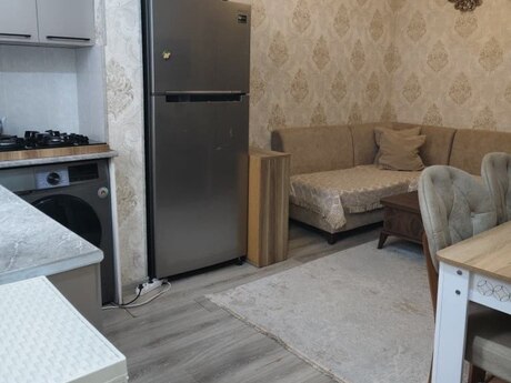 4 otaqlı həyət evi/bağ evi - Keşlə q. - 70 m²