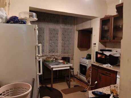 3 otaqlı köhnə tikili - Xətai r. - 90 m²