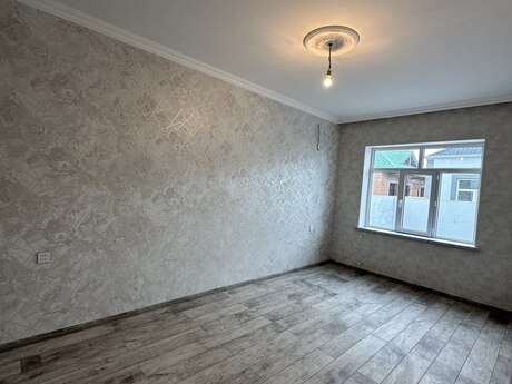 2 otaqlı həyət evi/bağ evi - Zabrat q. - 60 m²