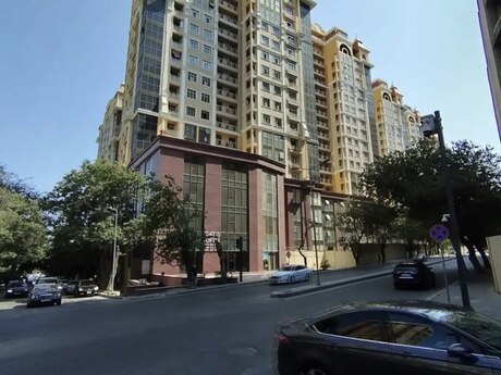Elan №5884434 - Bakı, 28 May m., 2 otaqlı, 85 m², 4/18 mərtəbə