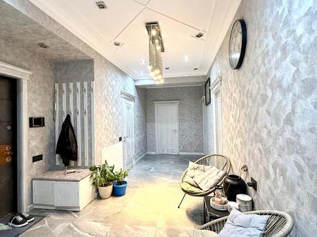 4 otaqlı yeni tikili - Şah İsmayıl Xətai m. - 145 m²