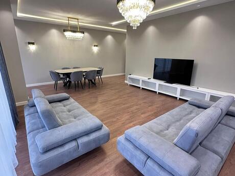 3 otaqlı yeni tikili - Ağ şəhər q. - 157 m²