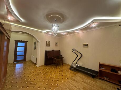 3-комн. новостройка - м. Иншаатчылар - 140 м²