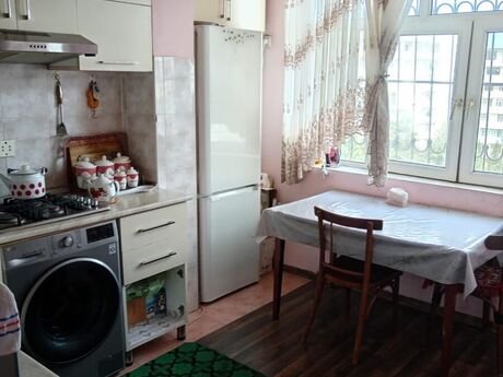 2 otaqlı köhnə tikili - Xətai r. - 65 m²
