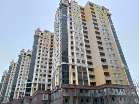 3 otaqlı yeni tikili - 28 May m. - 146.7 m²