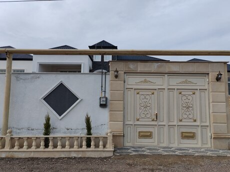 4 otaqlı həyət evi/bağ evi - Savalan q. - 120 m²