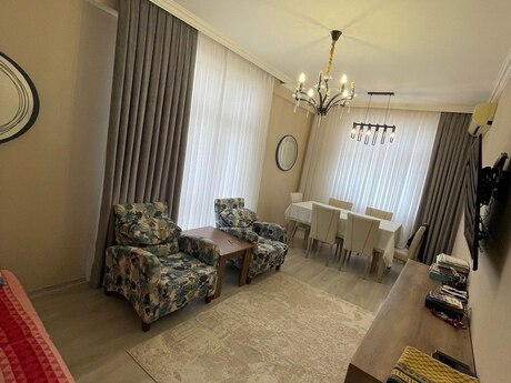 Elan №5885365 - Bakı, 28 May m., 2 otaqlı, 78 m², 9/15 mərtəbə