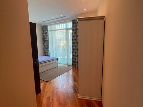 4 otaqlı yeni tikili - İçəri Şəhər m. - 170 m²