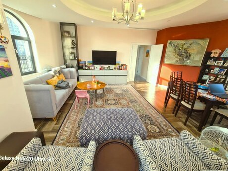4 otaqlı yeni tikili - Nizami m. - 135 m²