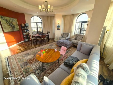 4 otaqlı yeni tikili - Nizami m. - 135 m²