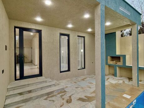 4 otaqlı həyət evi/bağ evi - Şüvəlan q. - 150 m²