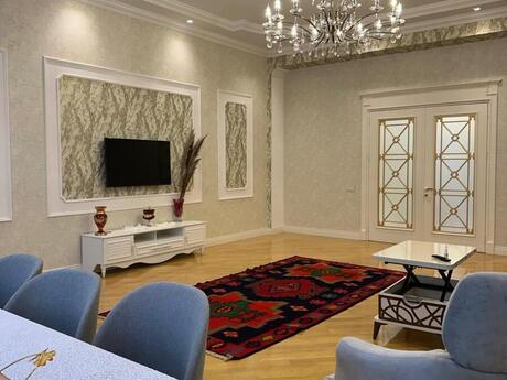 4 otaqlı yeni tikili - Nəsimi r. - 230 m²