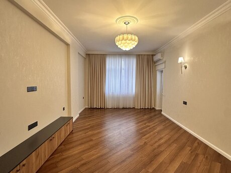 Объявление №5886125 - Баку, м. Ази Асланов, 3-комн., 110 м², 4/16 этаж