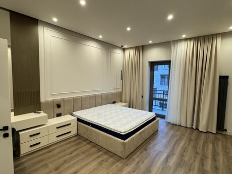 Elan №5886406 - Bakı, Ağ şəhər q., 3 otaqlı, 160 m², 4/7 mərtəbə