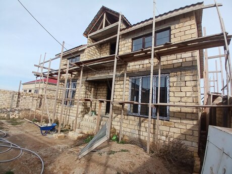7 otaqlı həyət evi/bağ evi - Müşfiqabad q. - 200 m²