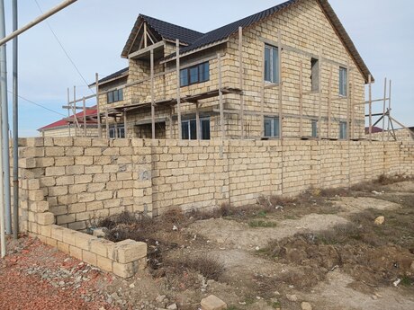 7 otaqlı həyət evi/bağ evi - Müşfiqabad q. - 200 m²