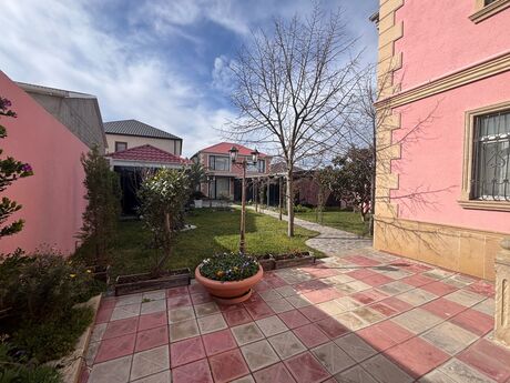 7 otaqlı həyət evi/bağ evi - Buzovna q. - 340 m²