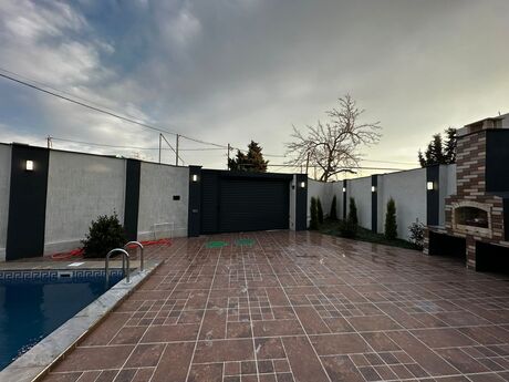 4 otaqlı həyət evi/bağ evi - Şüvəlan q. - 140 m²