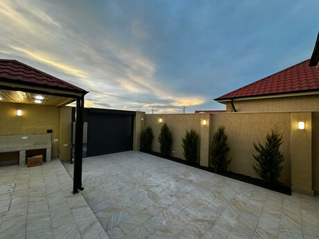 4 otaqlı həyət evi/bağ evi - Şüvəlan q. - 140 m²