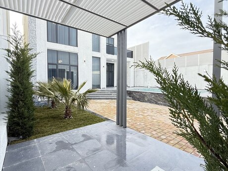 5 otaqlı həyət evi/bağ evi - Şüvəlan q. - 220 m²