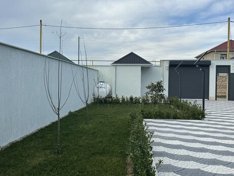 4 otaqlı həyət evi/bağ evi - Buzovna q. - 140 m²