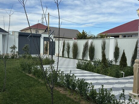 4 otaqlı həyət evi/bağ evi - Buzovna q. - 140 m²