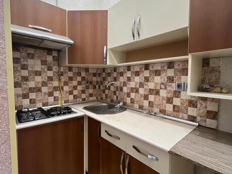 2 otaqlı köhnə tikili - 28 May m. - 55 m²