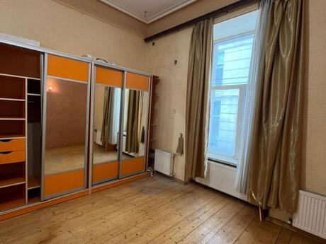 2 otaqlı köhnə tikili - 28 May m. - 55 m²