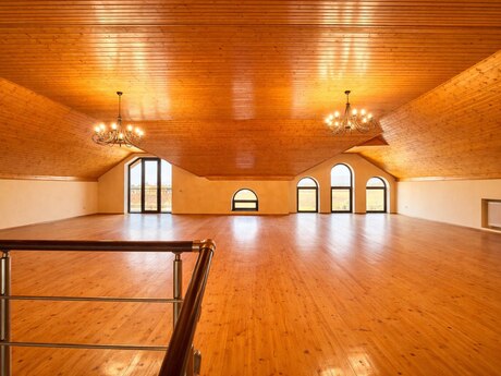 House with Garden, Villa For Sale