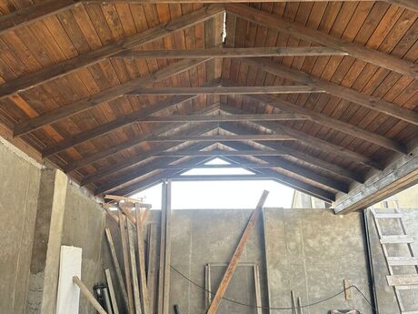 4 otaqlı həyət evi/bağ evi - Şüvəlan q. - 200 m²