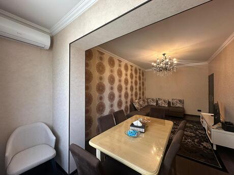 4 otaqlı köhnə tikili - 9-cu mikrorayon q. - 100 m²