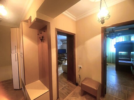 4 otaqlı köhnə tikili - Elmlər Akademiyası m. - 115 m²