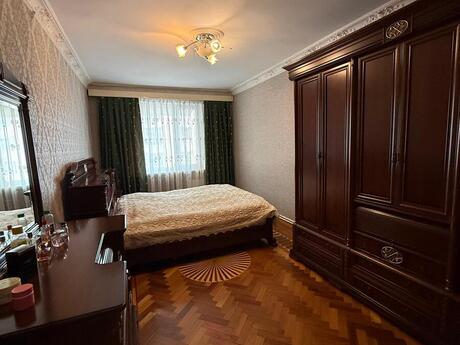 5 otaqlı köhnə tikili - Azadlıq Prospekti m. - 130 m²