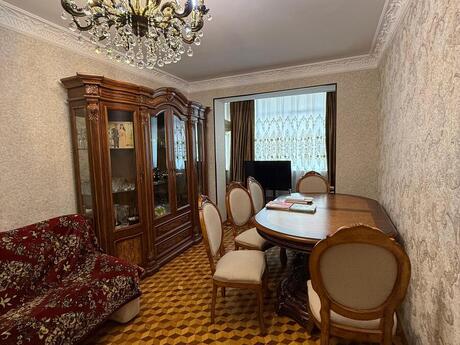 5 otaqlı köhnə tikili - Azadlıq Prospekti m. - 130 m²