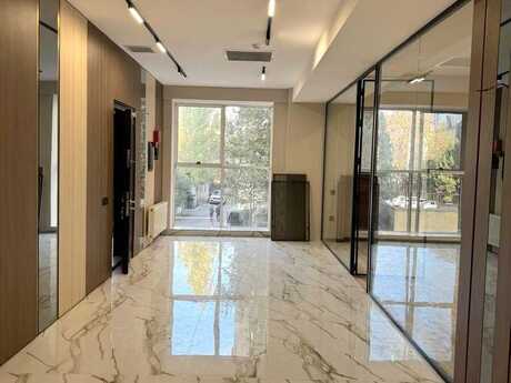 Elan №5888104 - Bakı, 8 Noyabr m., 330 m²