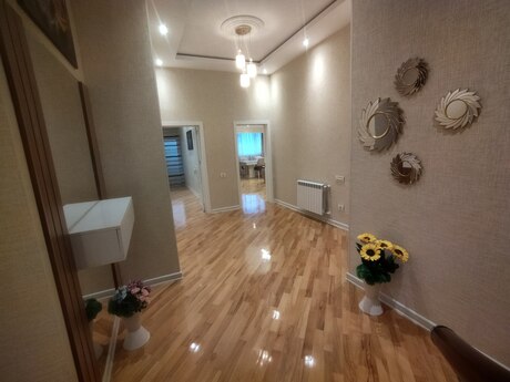 4 otaqlı yeni tikili - 7-ci mikrorayon q. - 185 m²