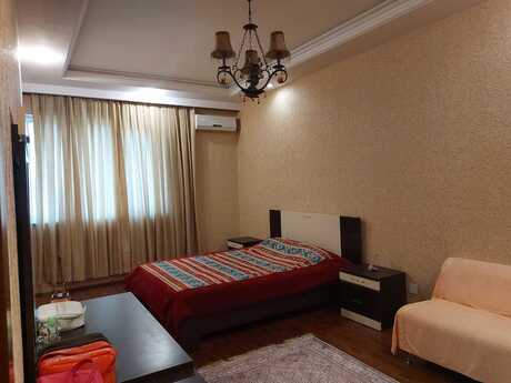 3 otaqlı yeni tikili - Şah İsmayıl Xətai m. - 136 m²
