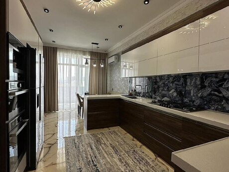 Kirayə 4 otaqlı mənzil, 185 m², 28 May: 2 300 ₼/ay 4