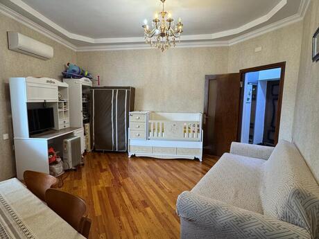 2 otaqlı köhnə tikili - Elmlər Akademiyası m. - 40 m²