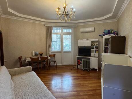 Elan №5888536 - Bakı, Elmlər Akademiyası m., 2 otaqlı, 40 m², 5/5 mərtəbə