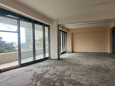 Obyekt - Azadlıq Prospekti m. - 330 m²