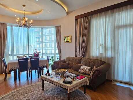 3 otaqlı yeni tikili - 28 May m. - 135 m²